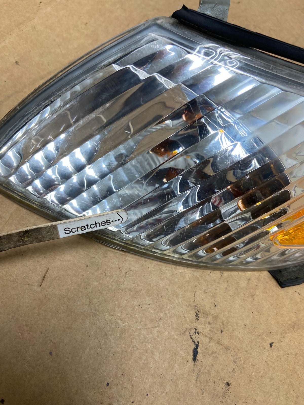 2000 to 2001 Lexus ES300 Left Driver LH Side Turn Signal AE3112 LK3