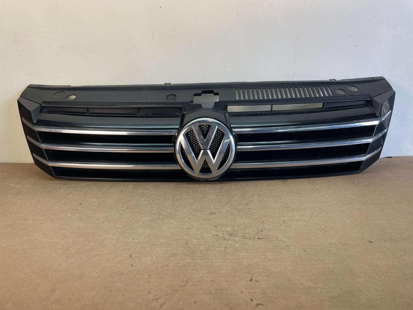 2012 to 2015 Volkswagen Passat Front Upper Grill Grille Aftermarket AD0041 DG0