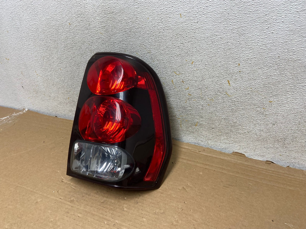 2002 to 2009 Chevrolet Trailblazer Right Passenger Rh Tail Light DEPO AH8360 LK2