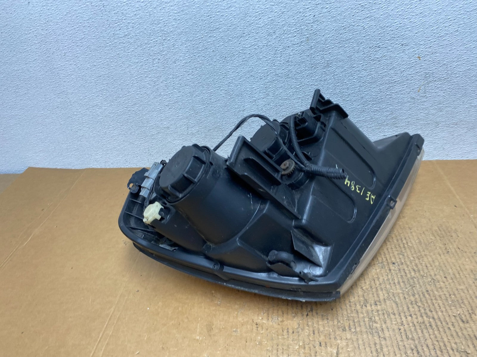2008-2012 Kia Sedona Left Driver Lh Side Headlight Halogen AE1384 DW9