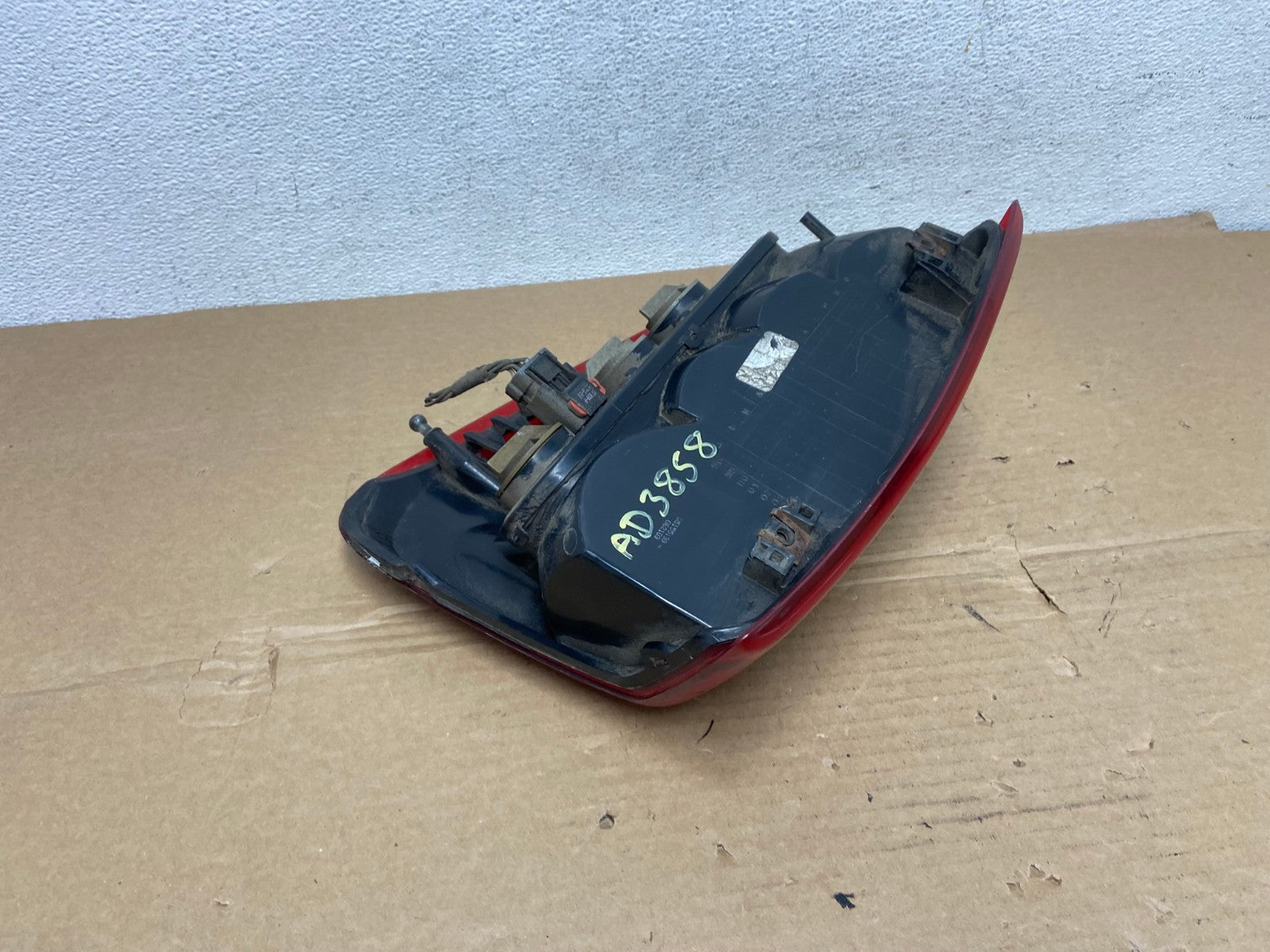 1999 - 2004 Jeep Grand Cherokee WJ Left Driver Lh Tail Light AD3858 LK5