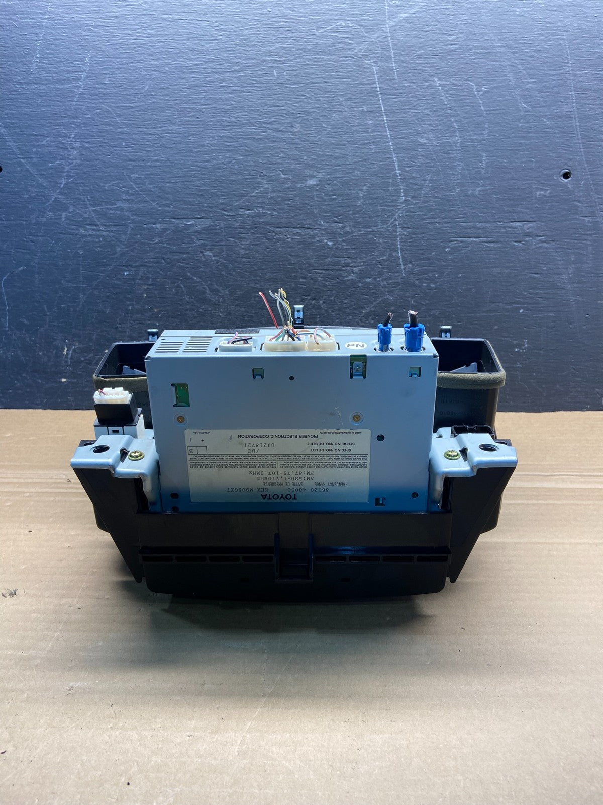 2001 to 2003 Lexus Rx300 Radio Receiver Head Unit + Bezel Surround ae4581 DG4