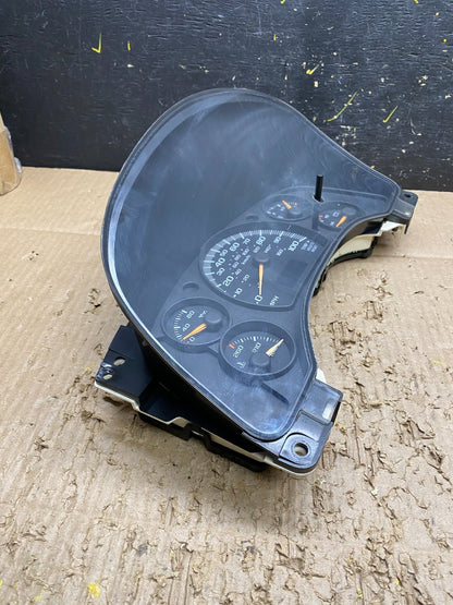 2004 to 2007 Chevrolet Express Speedometer Cluster Gauge OEM  V7347 DG1