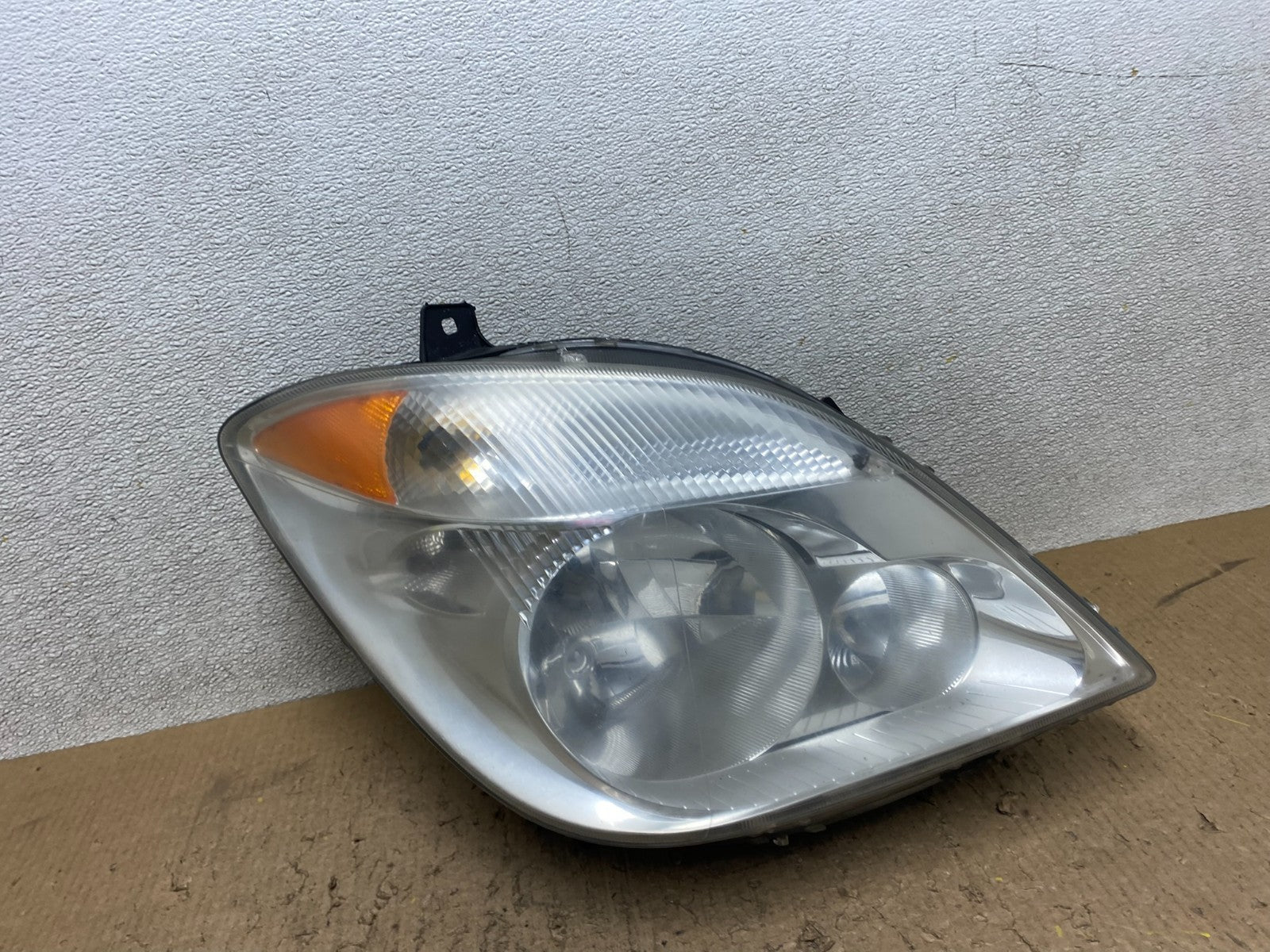 2007 to 2013 Mercedes Sprinter Headlight Right Passenger Halogen Oem W8197 DW0