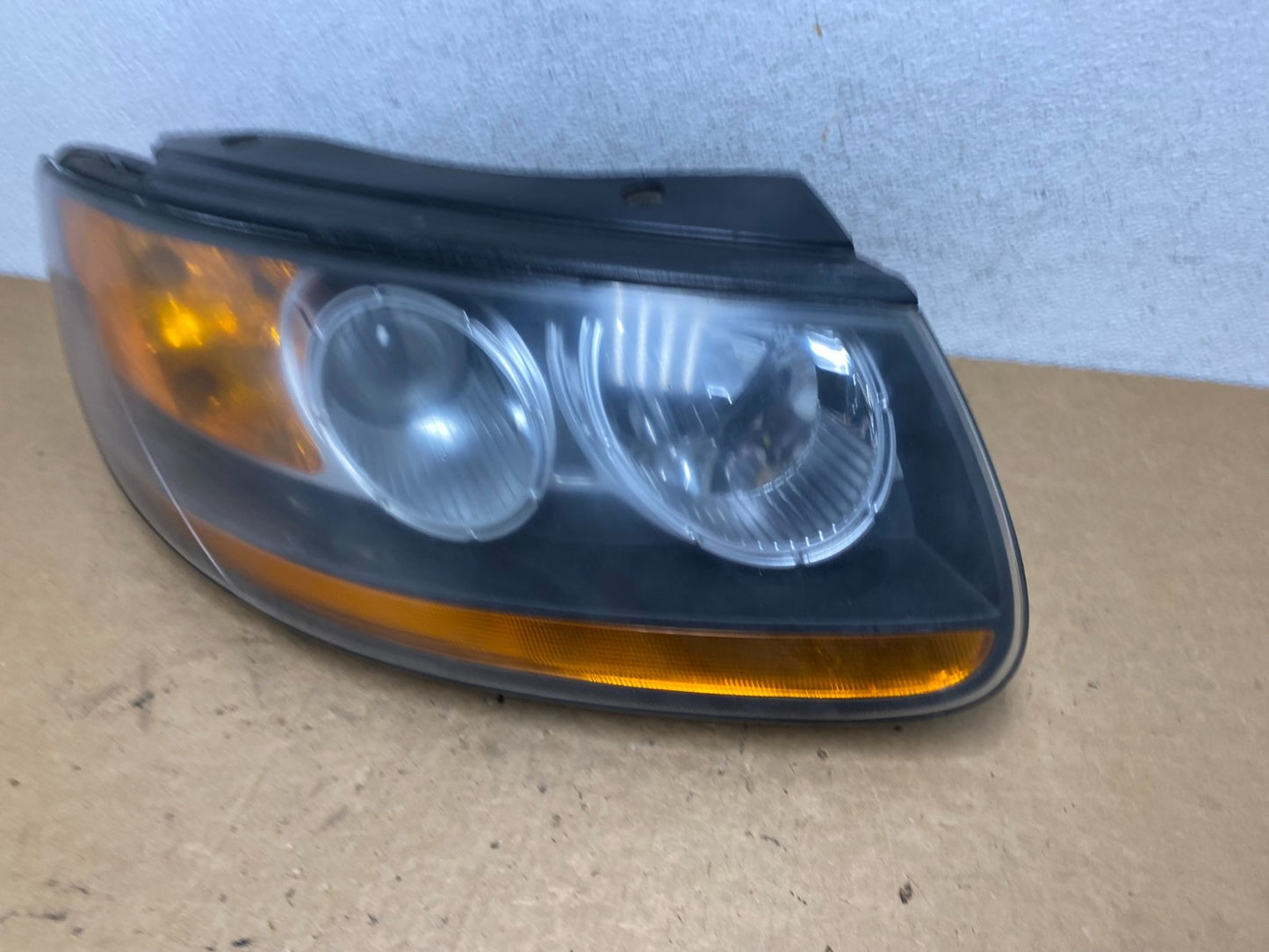2007 2008 2009 Hyundai Santa Fe Right Passenger Halogen Headlight AD5232 DW1
