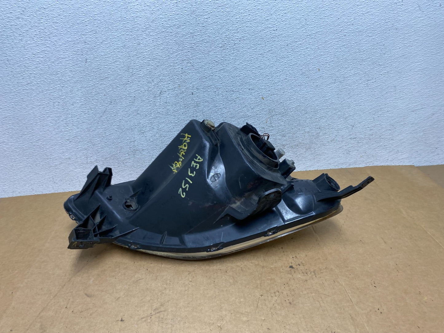 2002 to 2004 Honda Crv Cr-v Left Driver Halogen Headlight DEPO AE3152 DW6