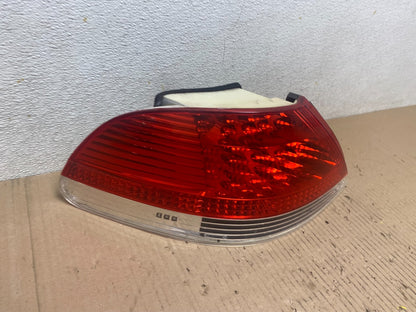 2002 to 2005 BMW 7-Series 745i 760i Left Driver LH Side Tail Light Oem I6232 DW2