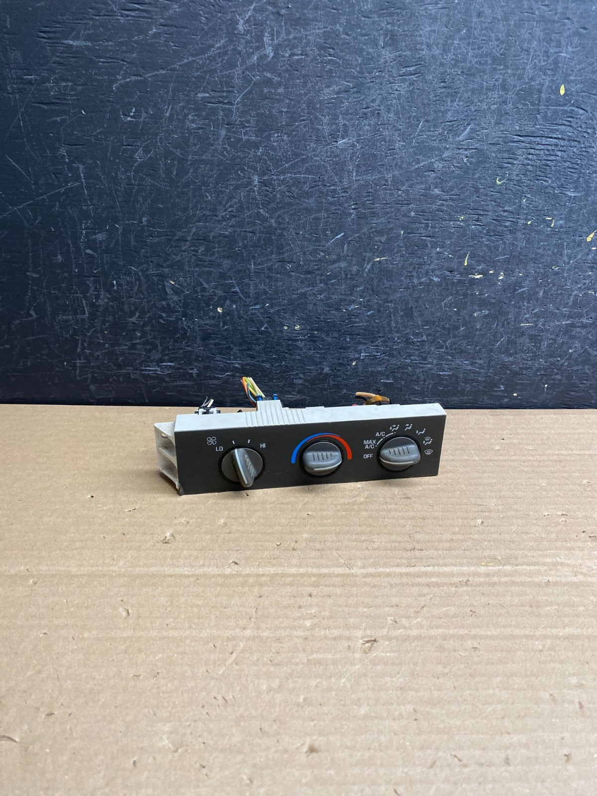 2001 - 2007 GMC Chevrolet Express 1500 Climate Control A/C AG0111 DG0
