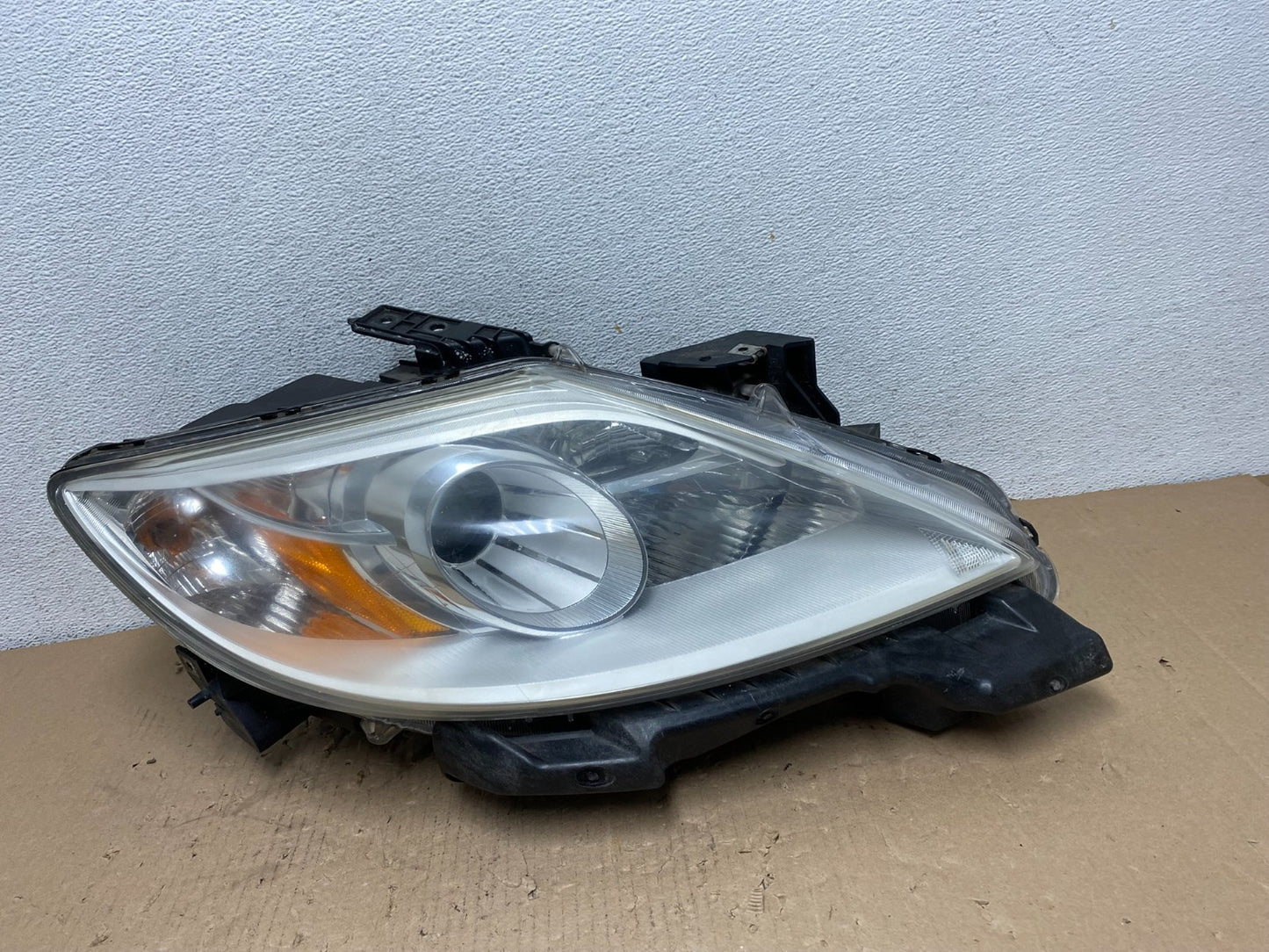 2010 - 2012 Mazda Cx9 Cx-9 Right Passenger RH Headlight Halogen AF3217 DW0