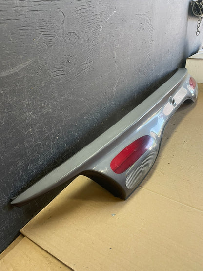 2000 to 2002 Ford Taurus Trunk Rear Center Lid Tail Light Panel AD5696 DW2