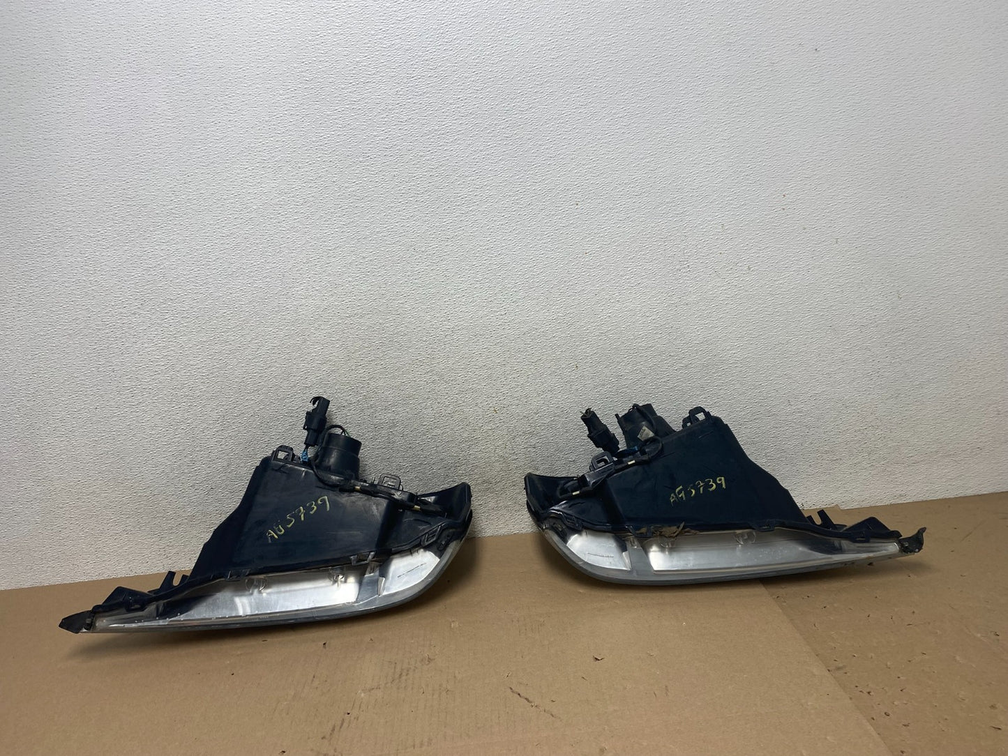 2000 to 2005 Mercury Sable Left+Right Side Halogen Headlights AG5739 DW6