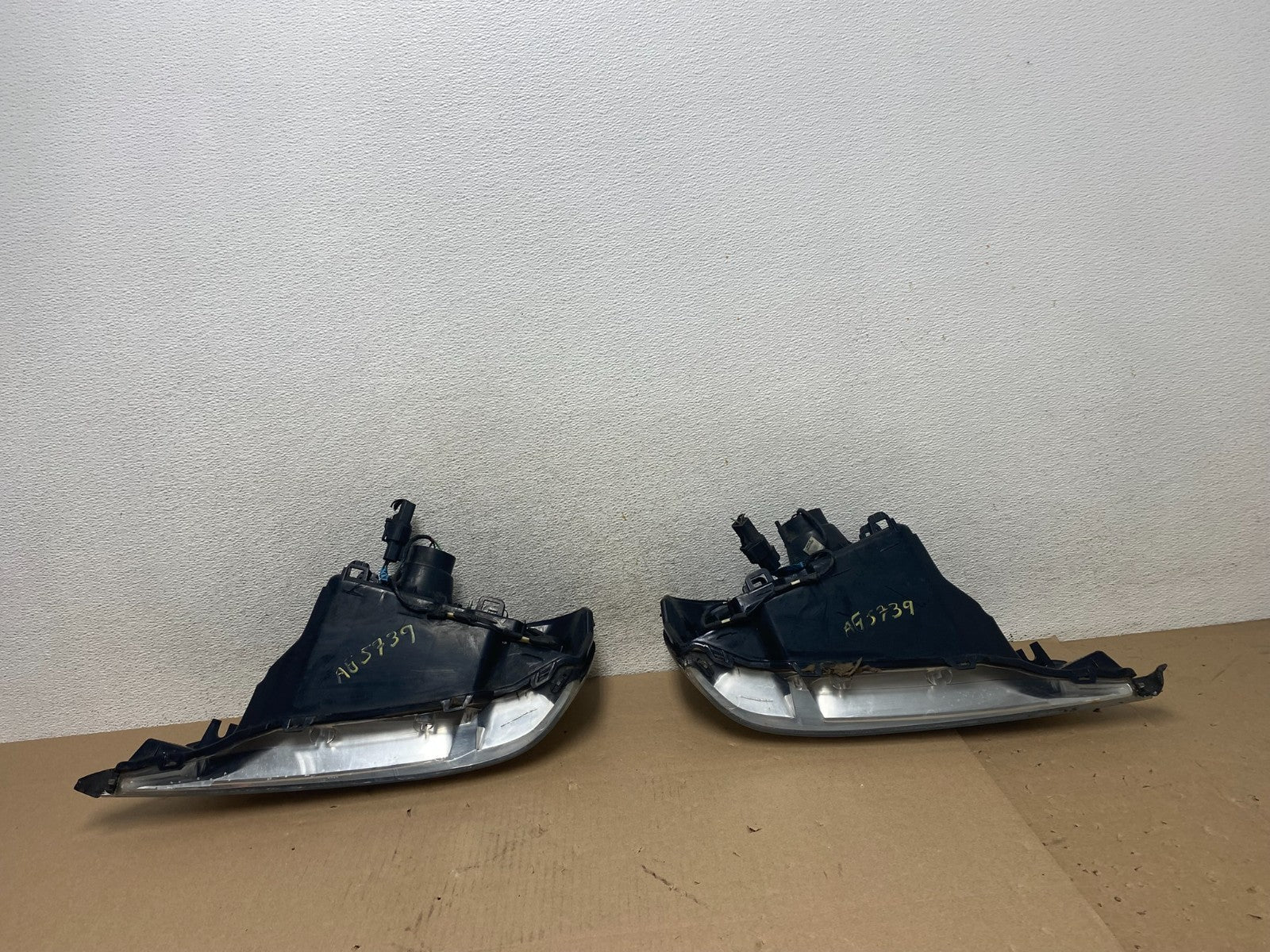 2000 to 2005 Mercury Sable Left+Right Side Halogen Headlights AG5739 DW6