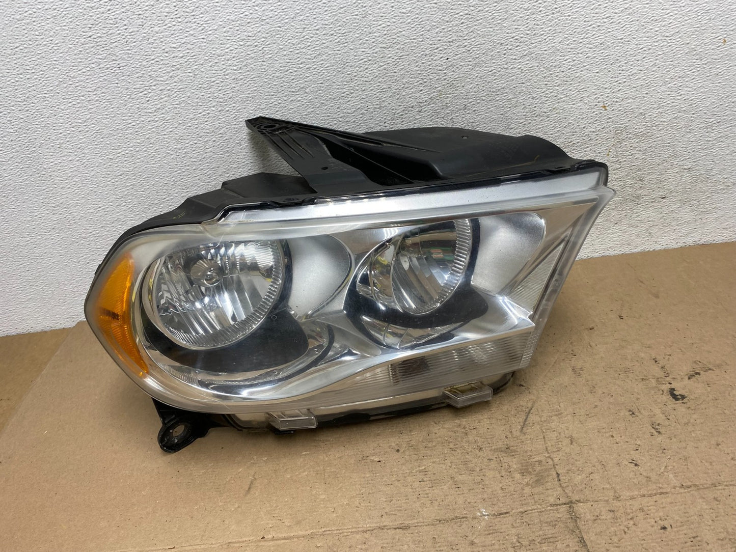 2011 to 2013 Dodge Durango Right Passenger RH Side Headlight AF5140 DW0