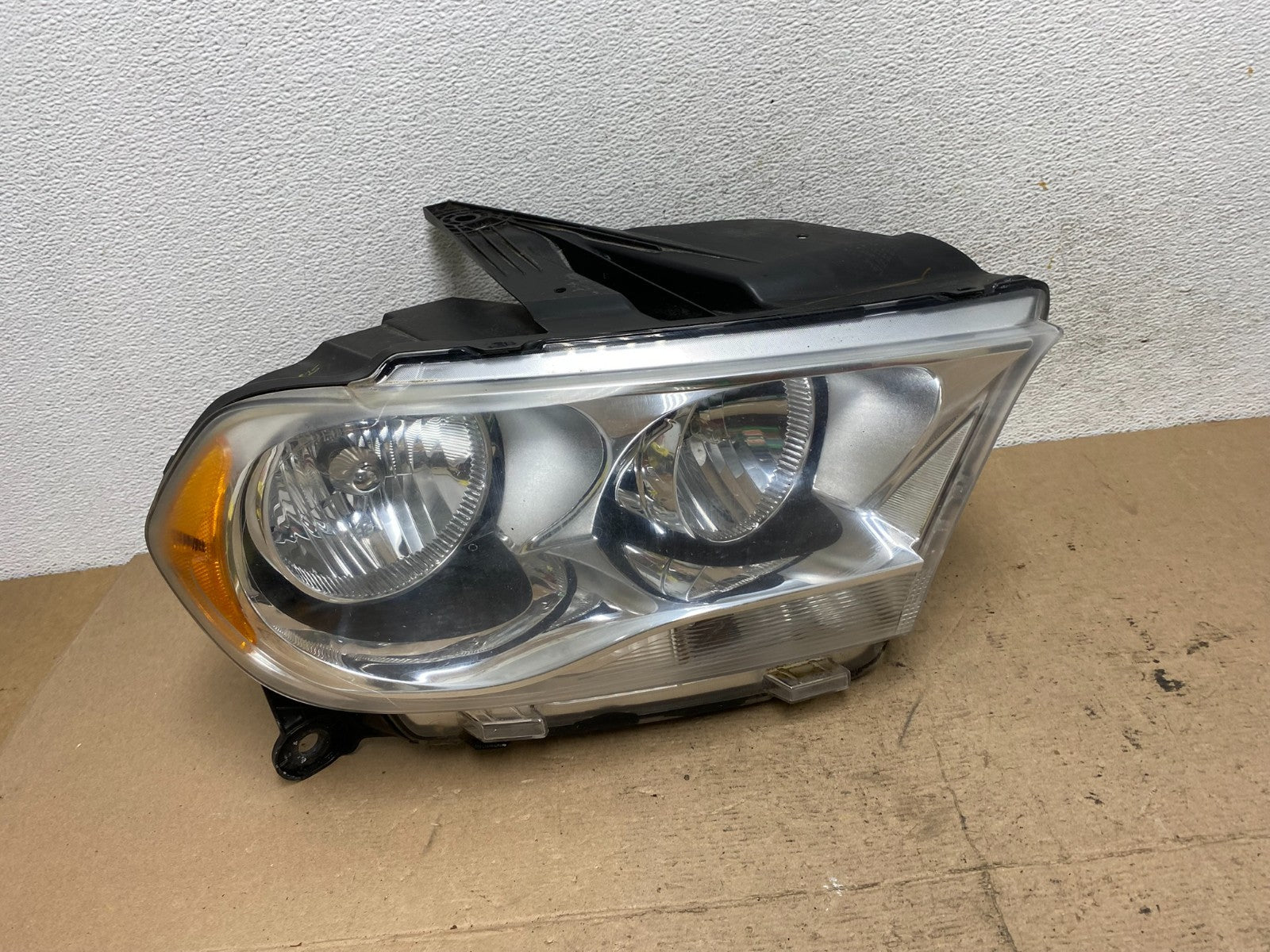2011 to 2013 Dodge Durango Right Passenger RH Side Headlight AF5140 DW0