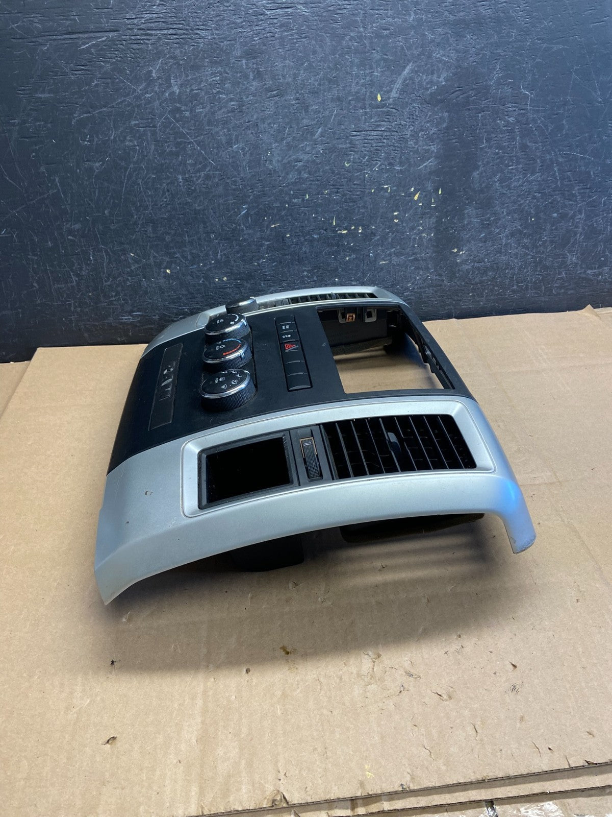 2009 to 2010 Dodge Ram 1500 Center Dash Radio Screen Climate Panel ai3228 DG2