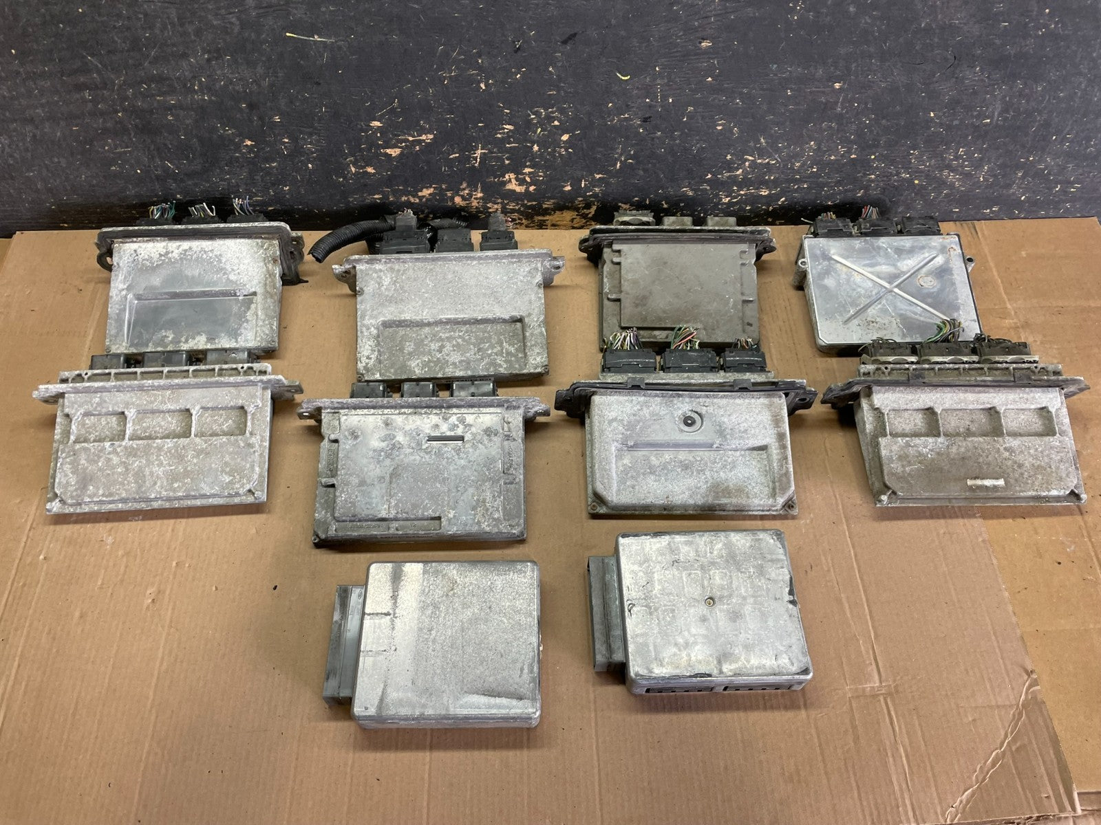 Mix of 10 Ford ECM Engine Computer Module Z83141