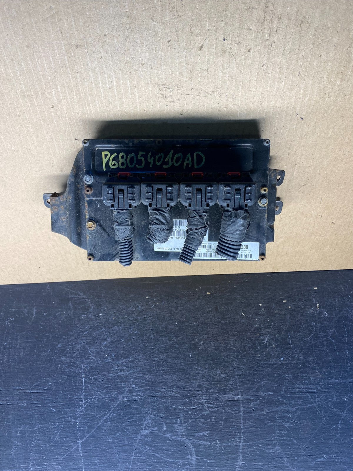 2010 Dodge Caravan Town & Country 4.0l Engine Control Ecm P68050410ad AG70160