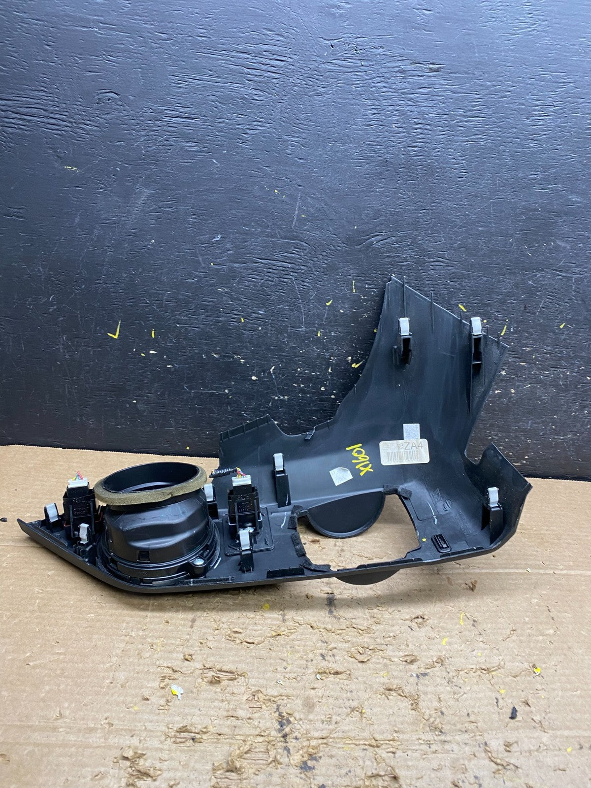 2009 - 2015 Honda Pilot Left Dash Vent Center Panel Bezel OEM X1601 DG2