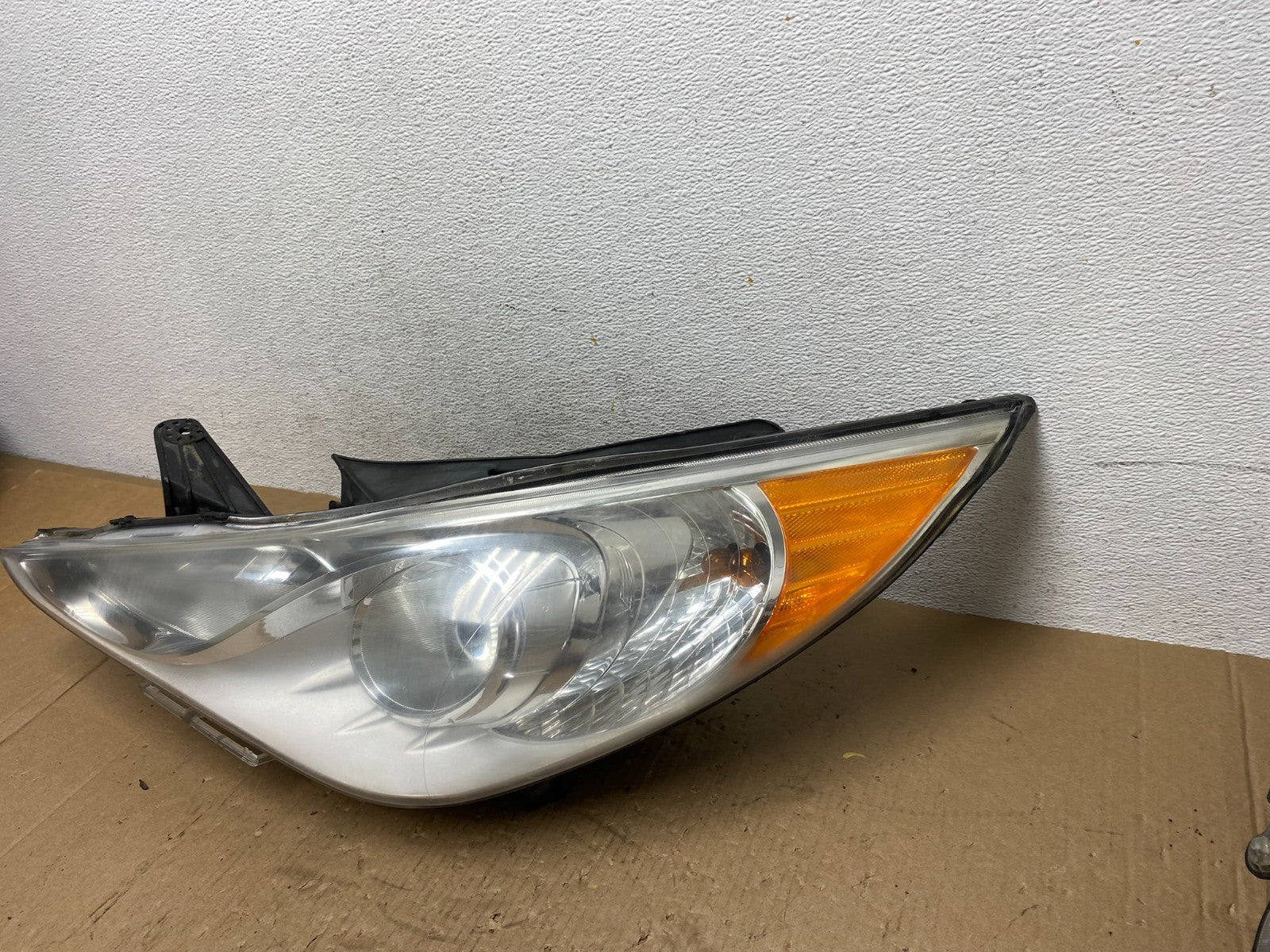 2011 - 2014 Hyundai Sonata Left Driver Lh Side Headlight Halogen AD7804 DW2