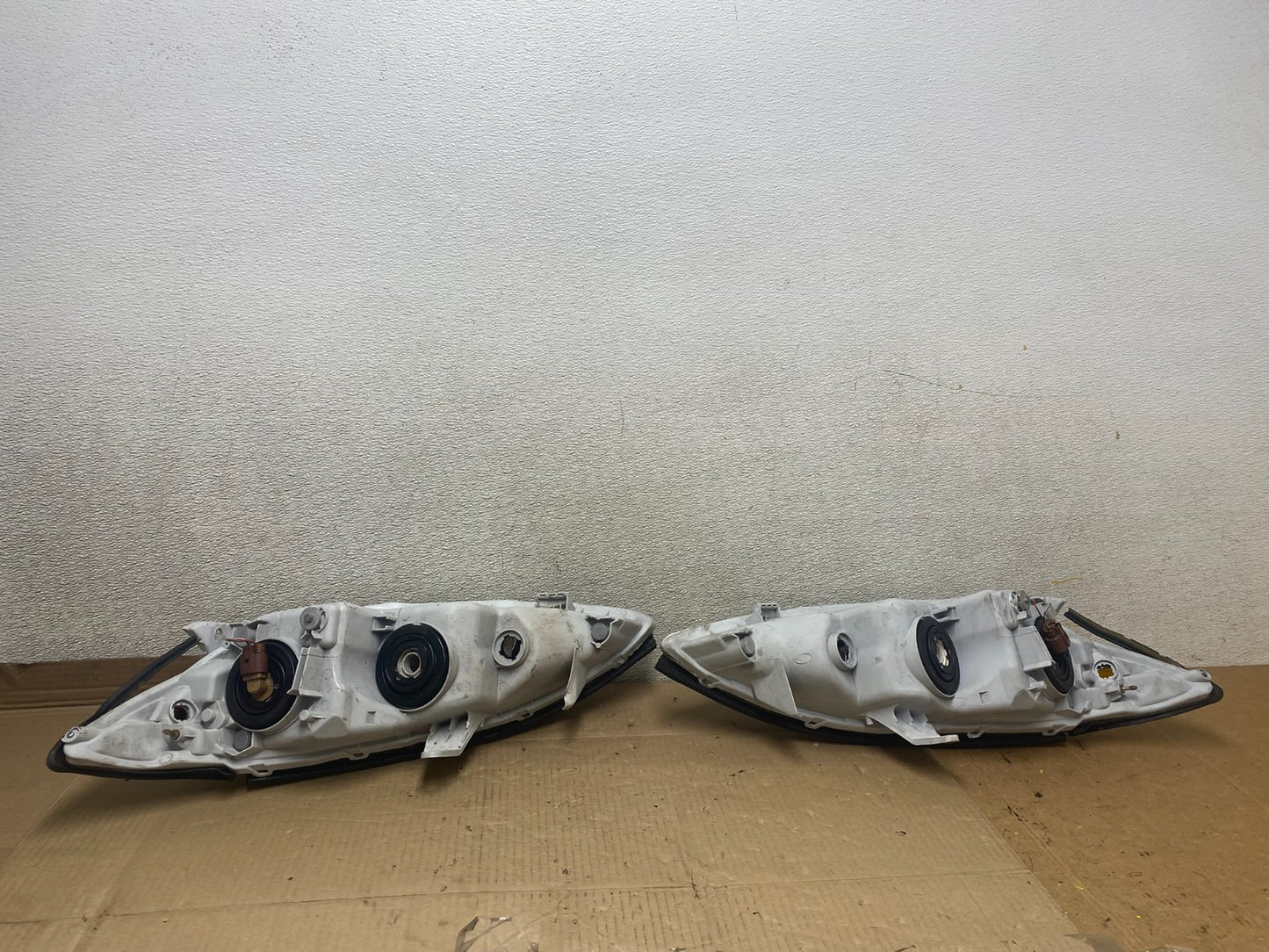 2005 to 2006 Toyota Camry Left+Right Side Set Halogen Headlights U2884 DW10