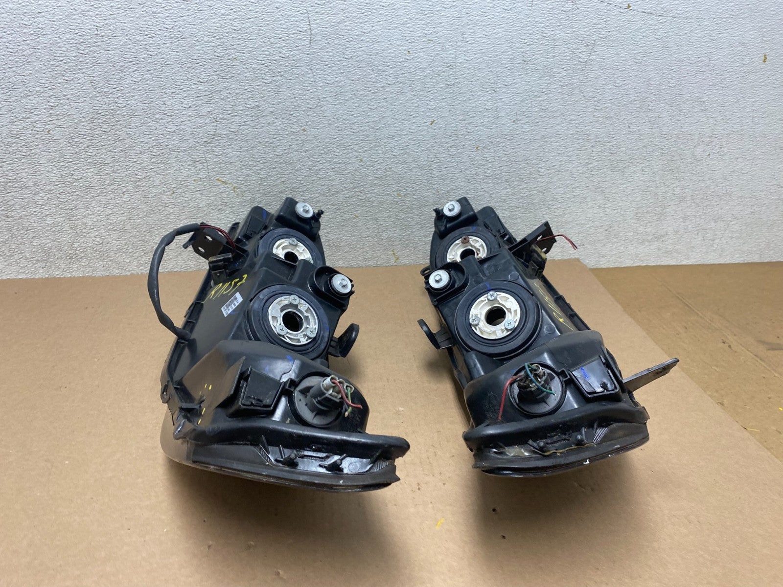 1998 to 2002 Honda Accord Black Left+Right Set Side Headlights R1157 DW9