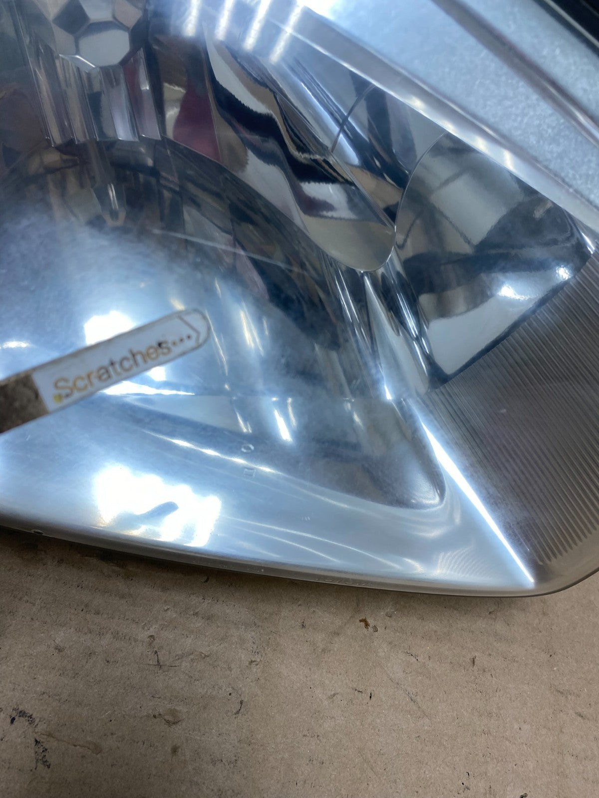 2004 2005 Toyota Rav4 Right Passenger RH Side Headlight Halogen AH9429 DW3