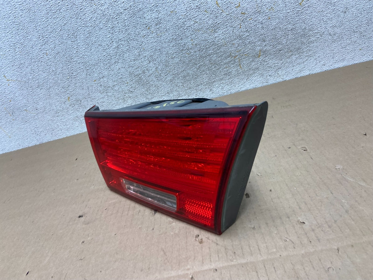 2009 to 2010 Hyundai Sonata Right Passenger Side Inner Tail Light ai2156 DG1