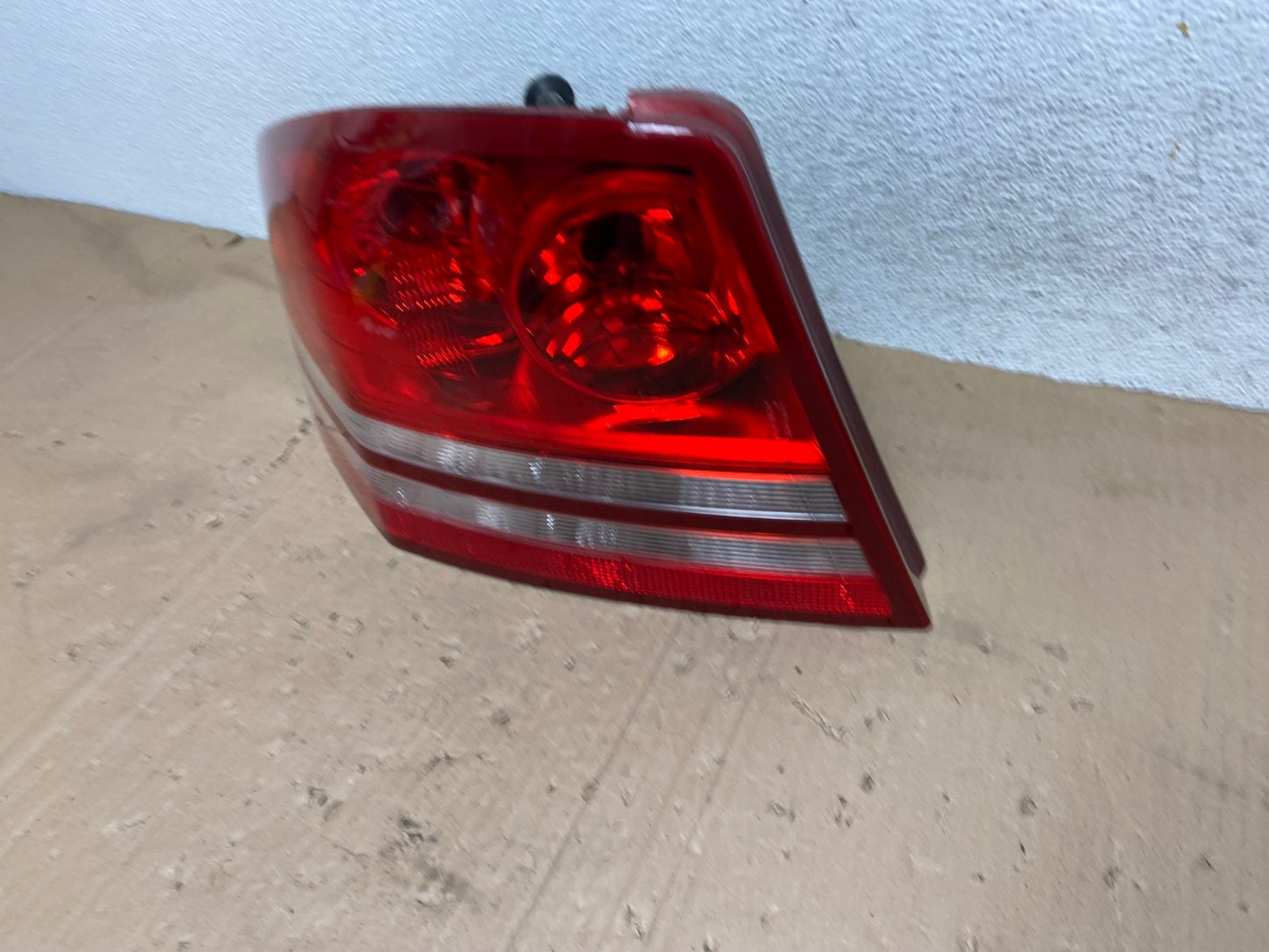 2008 2009 2010 Dodge Avenger Left Driver Lh Side Tail Light AE9263 LK1