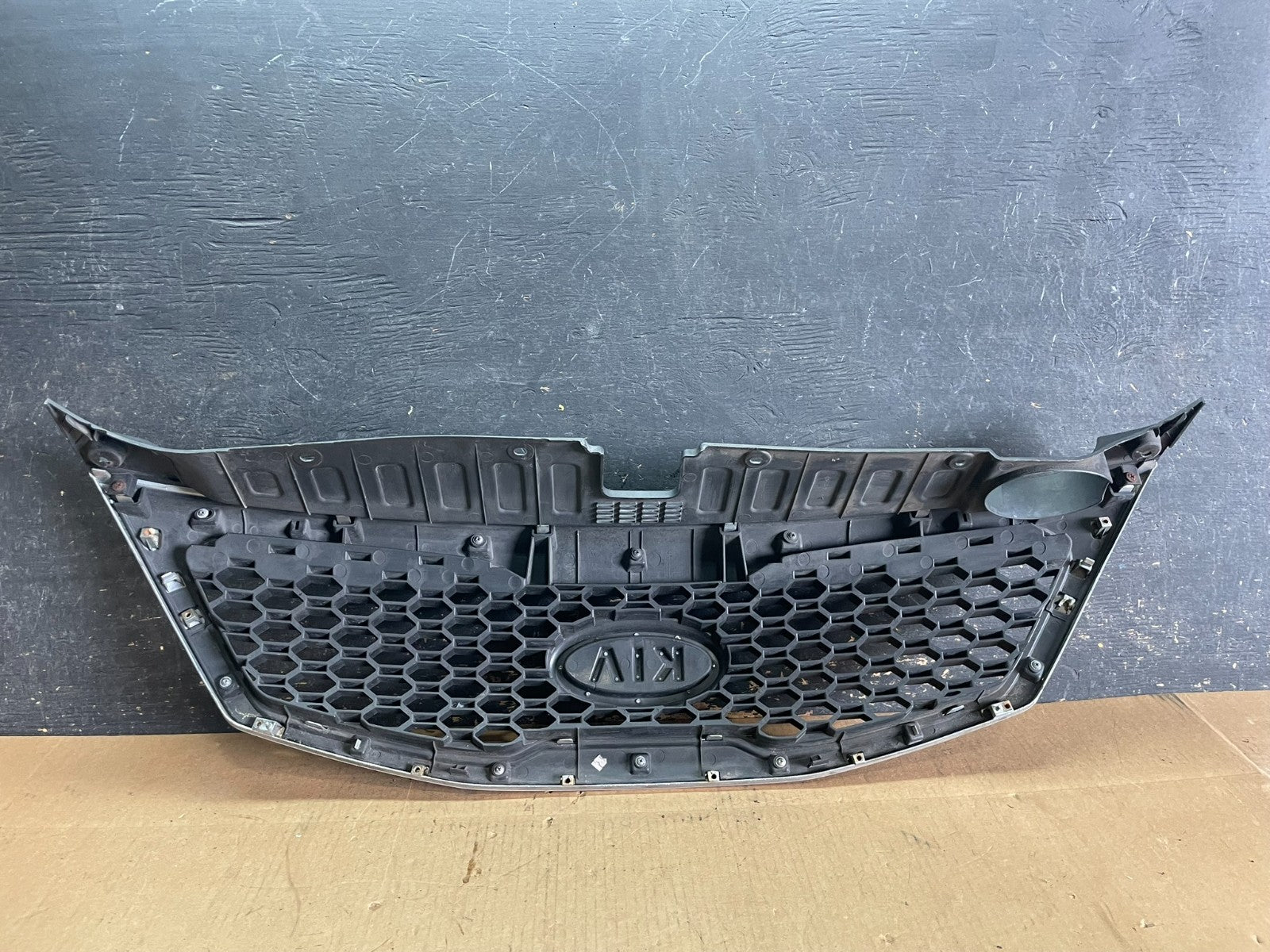 2011 2012 2013 Kia Sorento Front Upper Grill Grille OEM Z8243 DG6