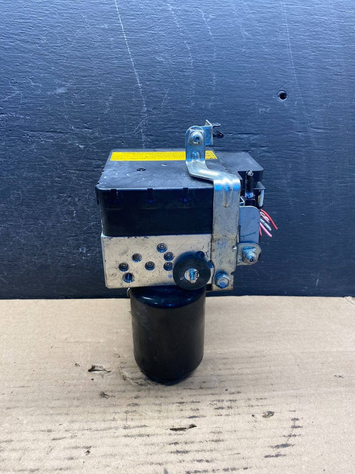 2004 - 2009 Toyota Prius ABS Brake Pump Anti Lock Module AE2118 DW3