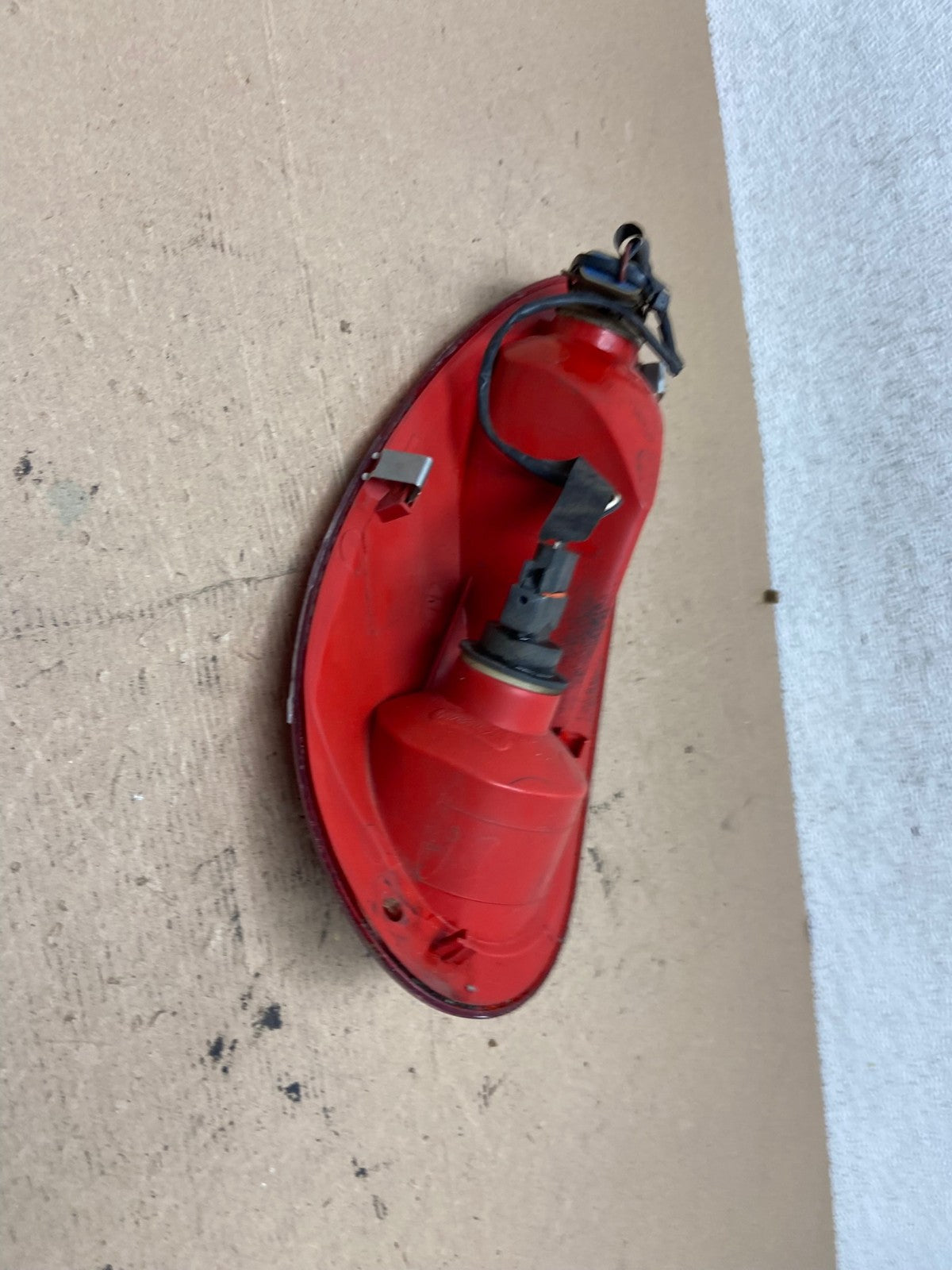 2001 to 2005 Chrysler PT Cruiser Right Passenger Tail Light AF4792 LK6