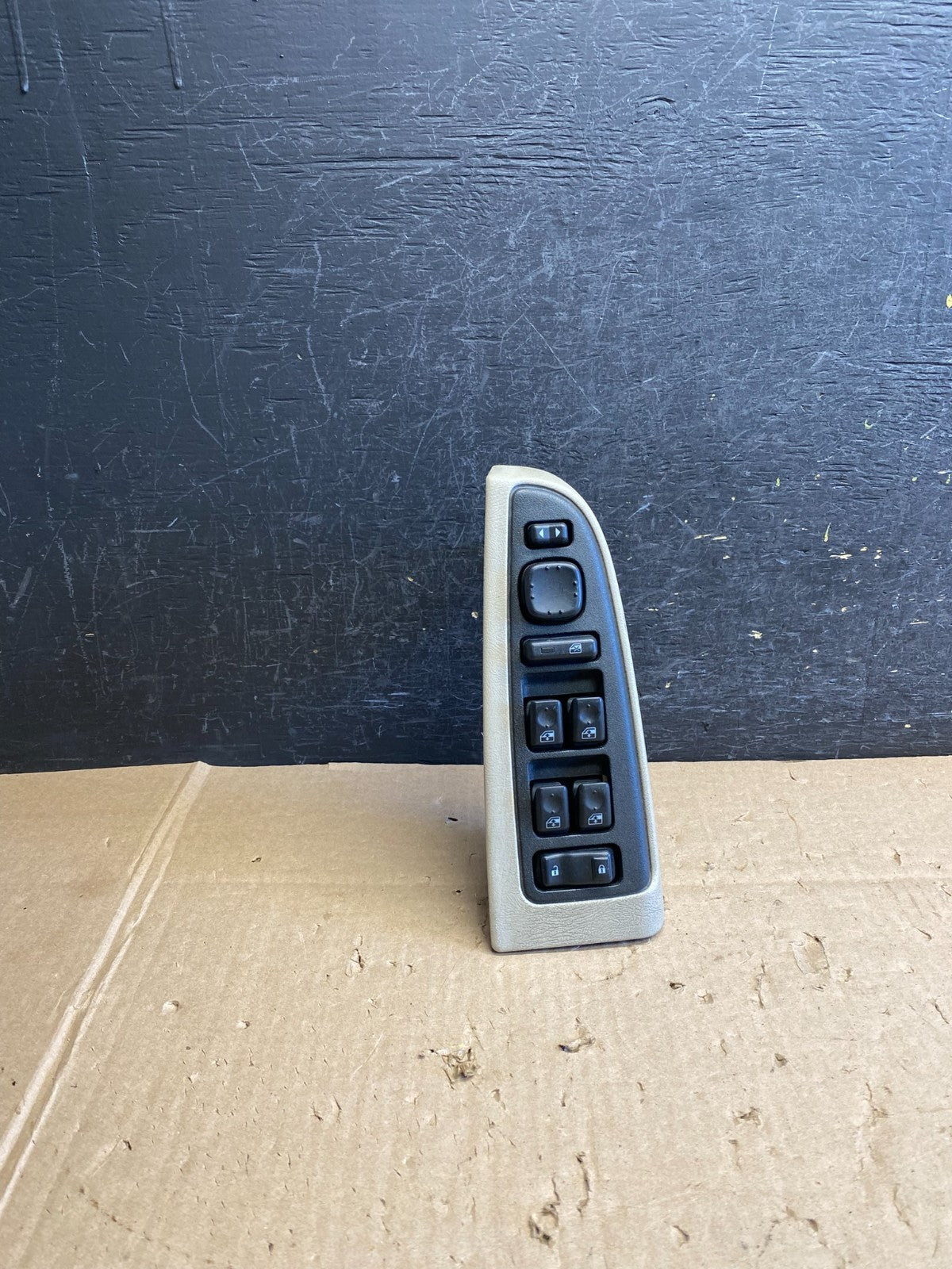 2003-2006 Chevrolet Silverado Left Driver Side Master Window Switch AJ1289 DW0