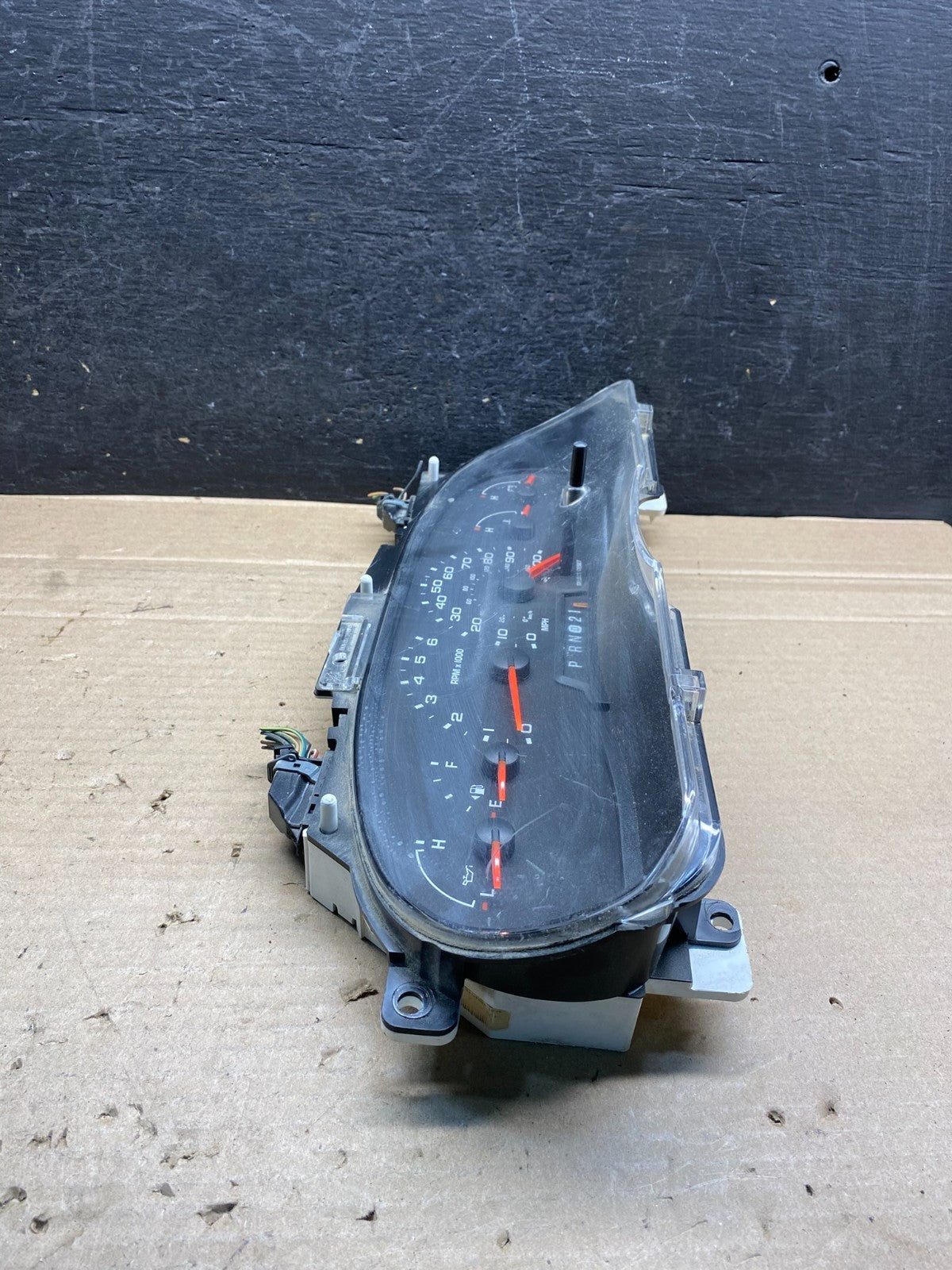2006 Ford E350 Gauge Speedometer Cluster ah7545 DG1