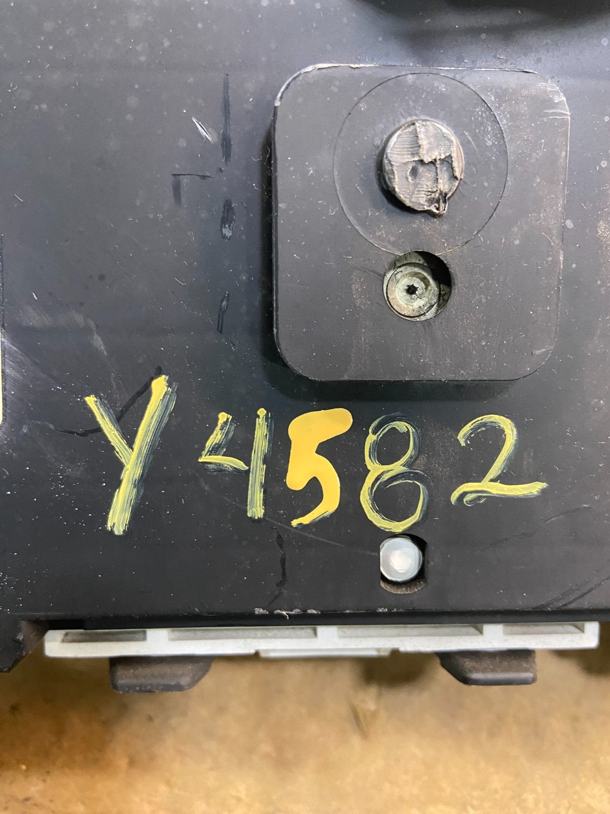 2013 to 2021 Nissan NV200 Speedometer Cluster Gauge Y4582 DG6