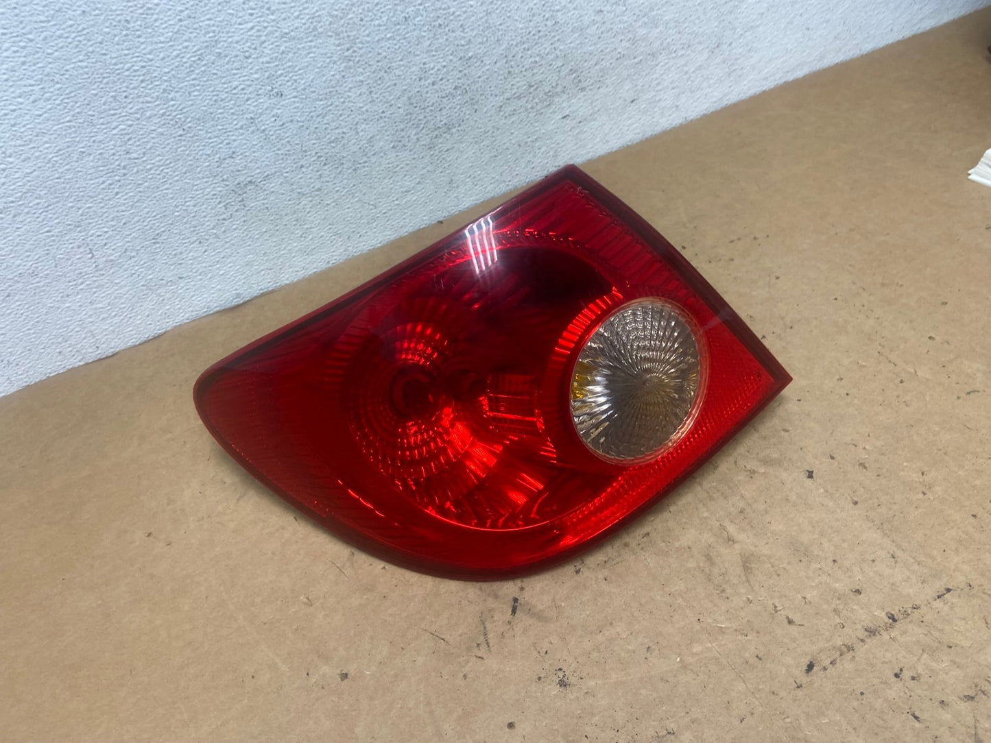 2005 to 2008 Toyota Corolla Left Driver Lh Side Tail Light AD5209 LK2