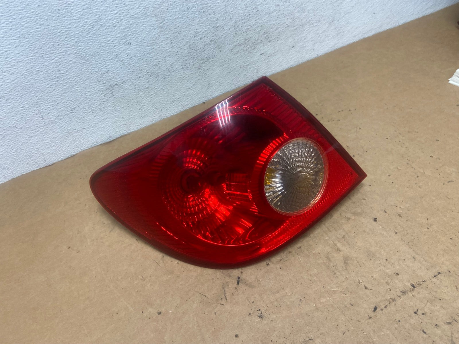 2005 to 2008 Toyota Corolla Left Driver Lh Side Tail Light AD5209 LK2
