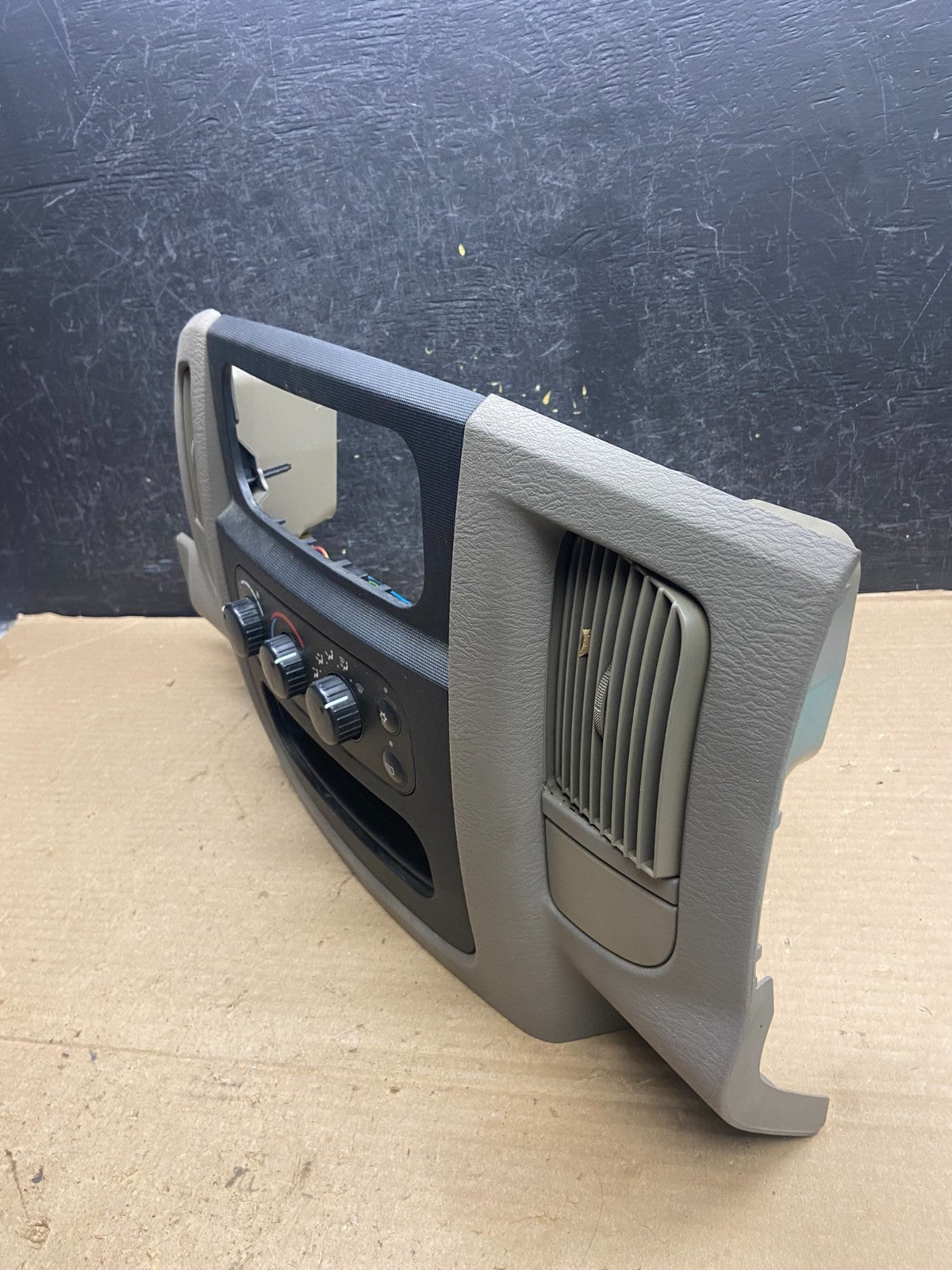 2002 to 2005 Dodge Ram Climate Control Hvac AC Heater Bezel Trim ah5339 DG2