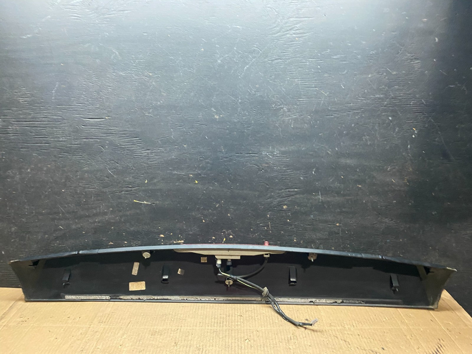 2004 to 2015 Nissan Armada Rear Tailgate Liftgate Spoiler Wing W/ Light u6412 DG9