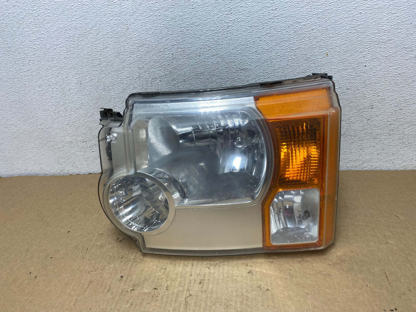 2005 - 2009 Land Rover Lr3 Left Driver LH Side Halogen Headlight AF7369 DW0