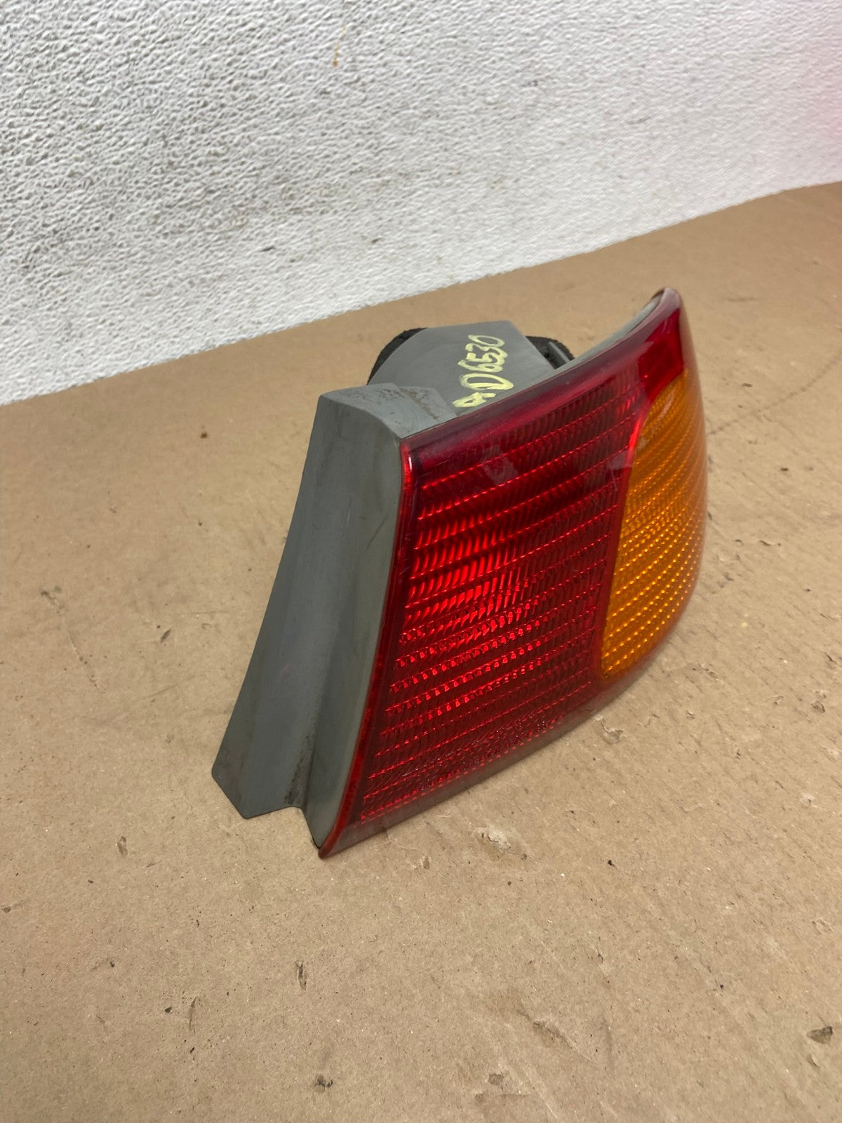 1998 1999 2000 Toyota Corolla Right Passenger Side Tail light AD6530 LK1