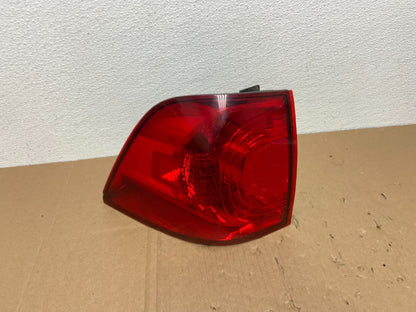 2009 to 2014 Volkswagen Routan Left Driver LH Side Tail Light AB6796 DW0