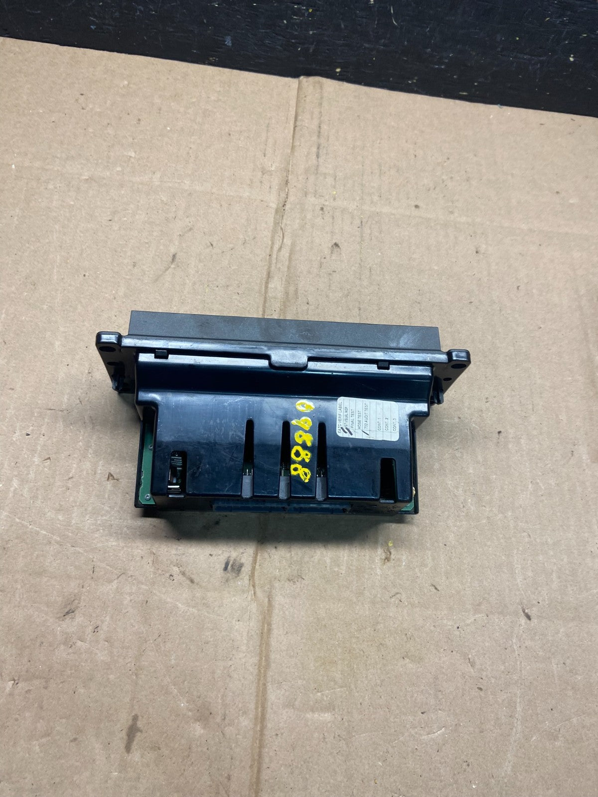 2003 to 2006 Lincoln Town Car OEM Climate Control Panel O9888 OEM DG4