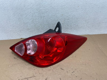 2007 - 2012 Nissan Versa Hatchback Right Passenger Side Tail Light AG4283 LK0