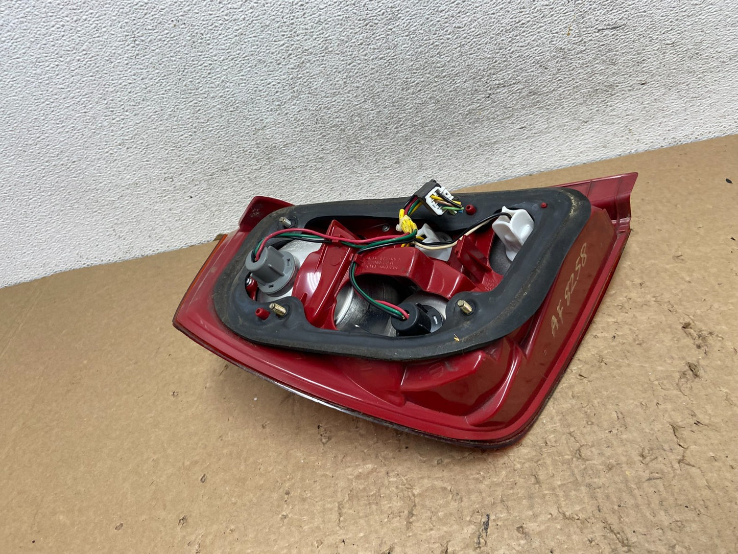 2004 to 2008 Suzuki Forenza Right Passenger RH Side Tail Light AF82584