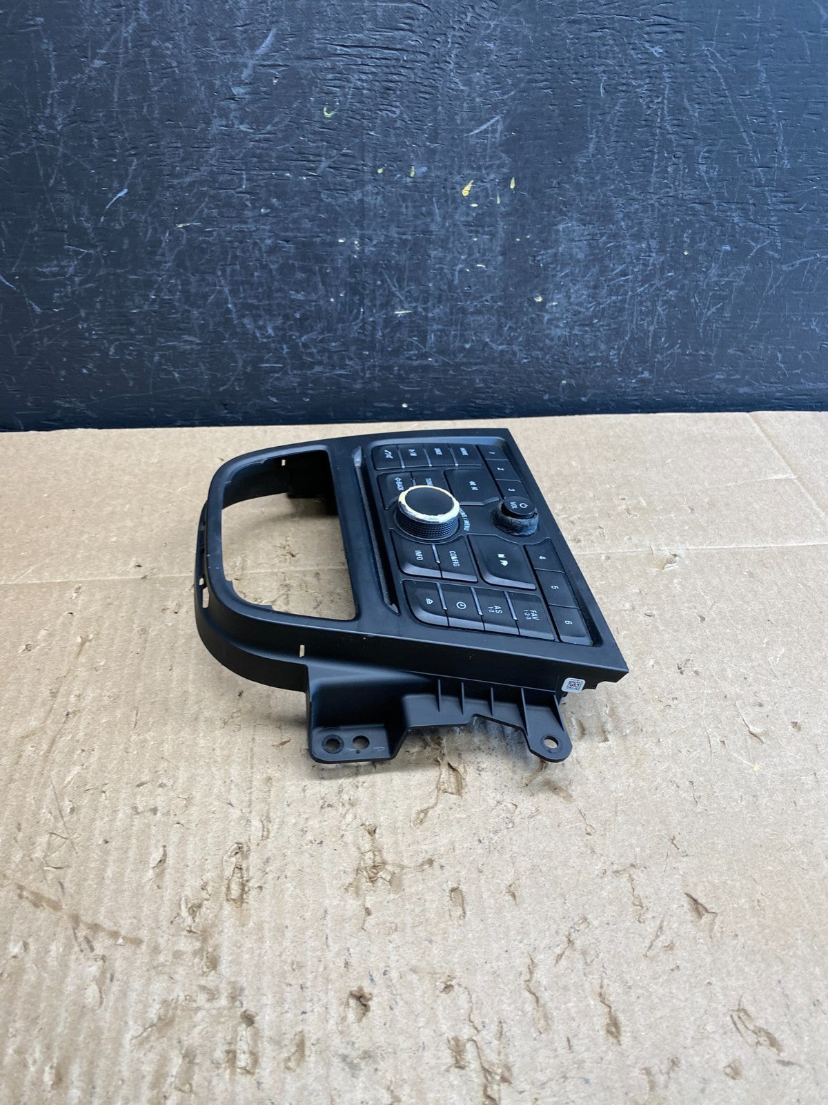 2013 to 2016 Buick Encore Radio Control AM/FM Panel 95052533 AC9177 DG2