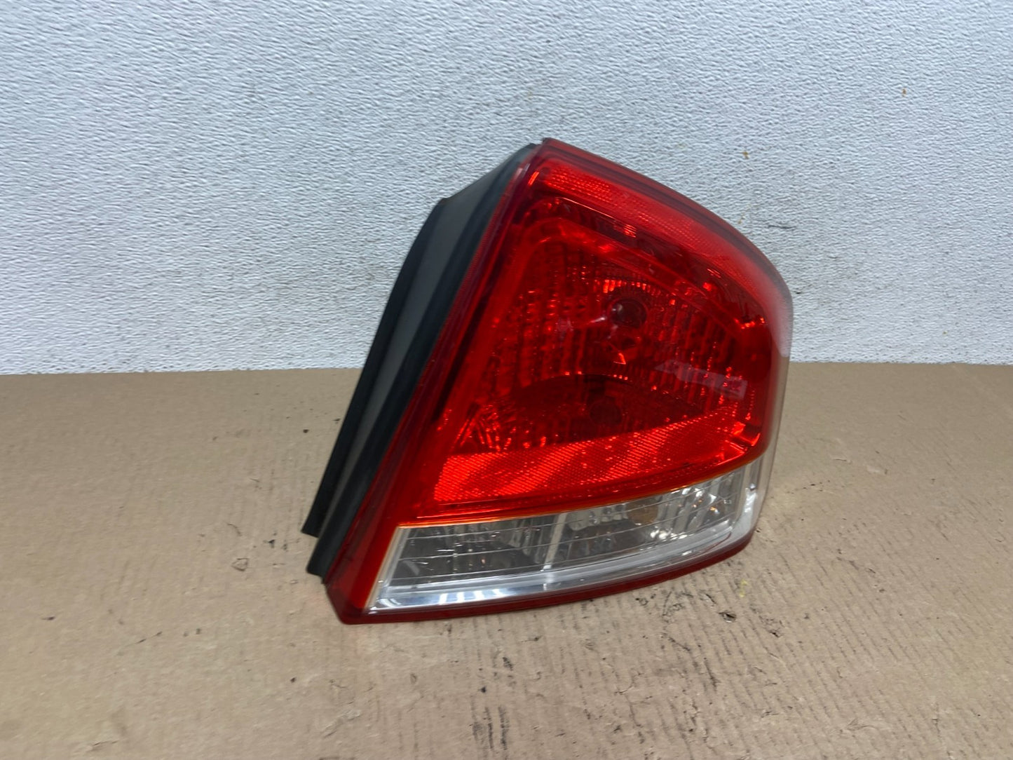 2002 to 2003 Kia Spectra Sedan Passenger Right Side Tail Light AF5907 DG2