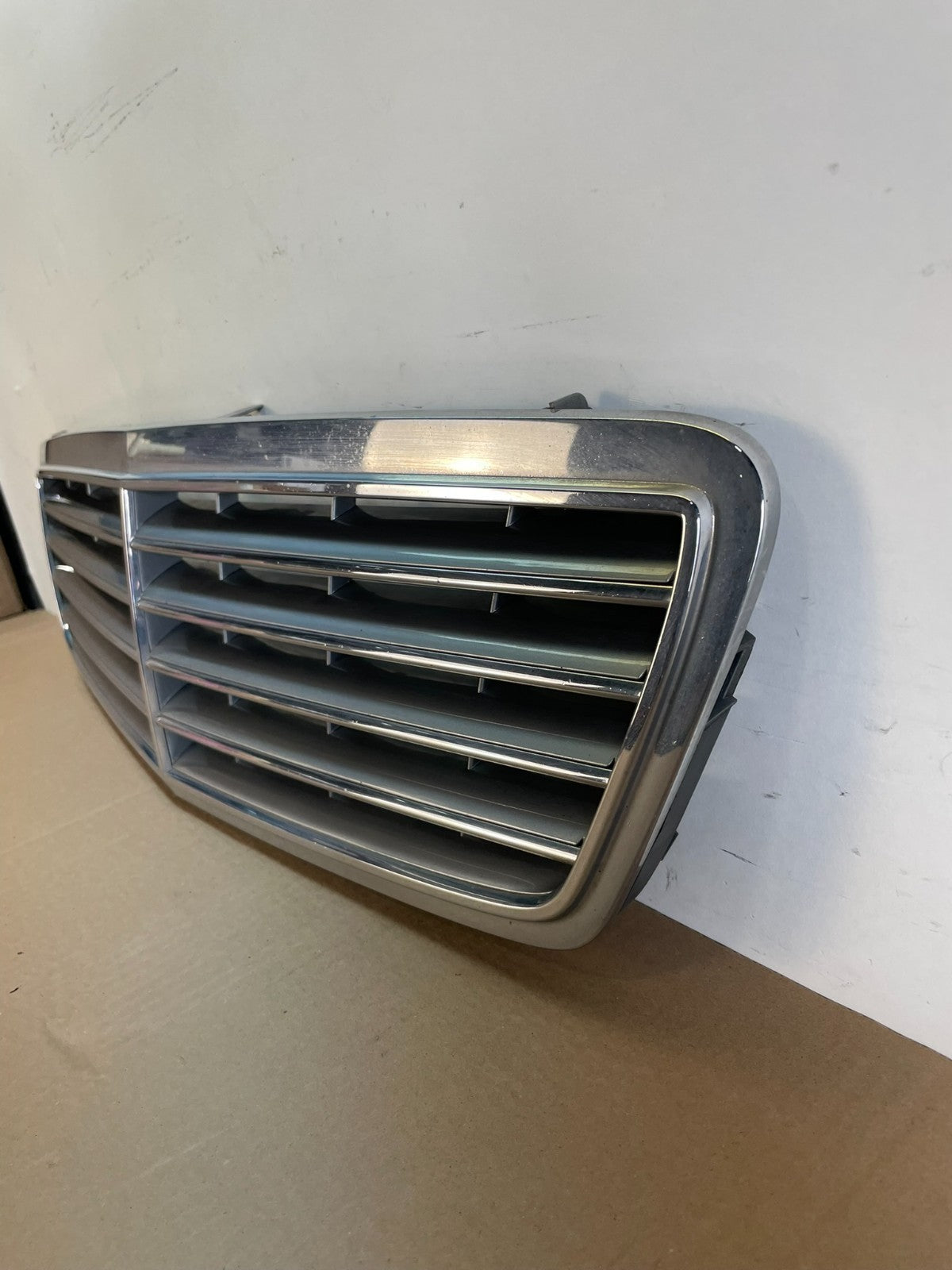 2005-2007 Mercedes W203 C230 C320 C350 Front Upper Grill Grille AH6460 DG1