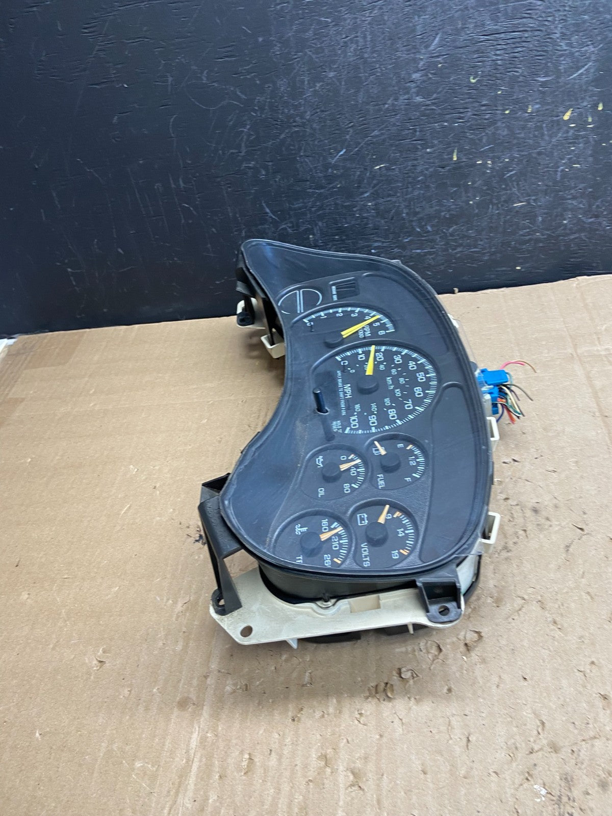 1999 to 2002 Chevrolet Silverado Sierra Cluster Gauge Speedometer ECM AE1794 DG2