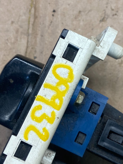 1995 to 1997 Ford Crown Victoria A/C Control o9932 DG7