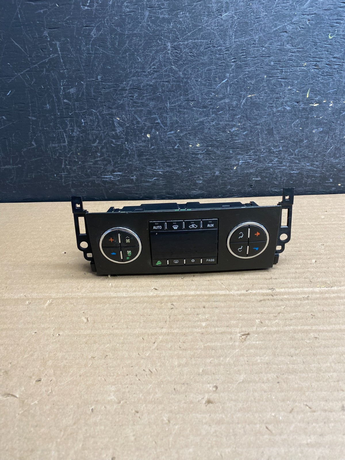 2007-2011 GMC Yukon Tahoe Automatic Climate Temperature Temp Control AG0140 DG0
